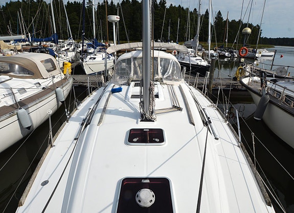 Beneteau Oceanis 37 11 of 24