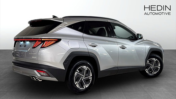 Hyundai Tucson 2 of 12