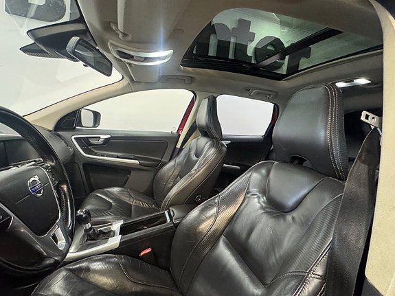 Volvo XC60 7 of 9