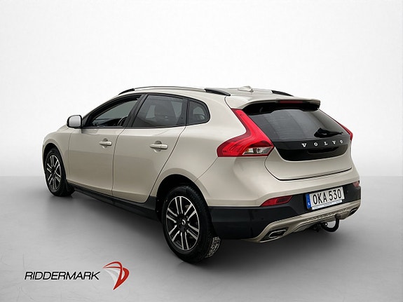 Volvo V40 Cross Country 2 of 30