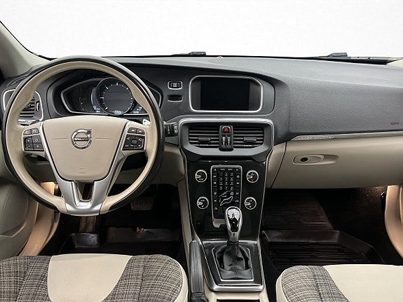 Volvo V40 Cross Country 19 of 30
