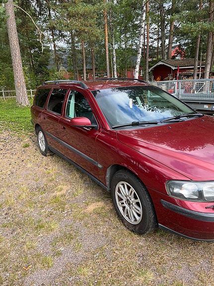 Volvo V70 4 of 7