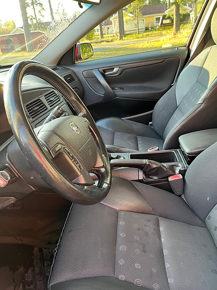 Volvo V70 5 of 7