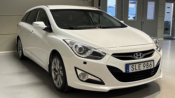 Hyundai i40 2 of 23