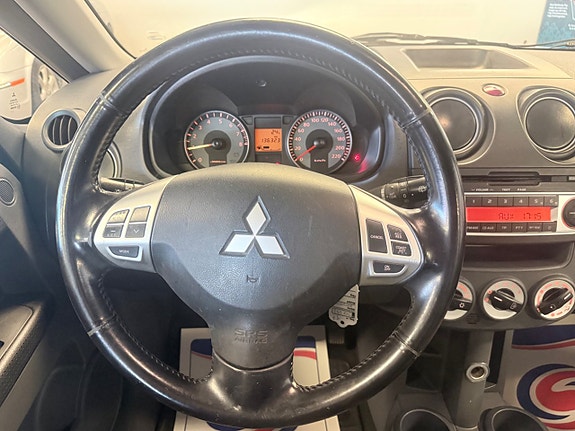 Mitsubishi Colt 11 of 13