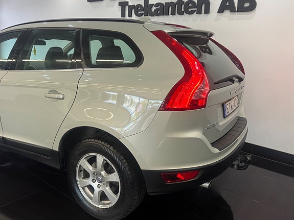 Volvo XC60 6 of 15