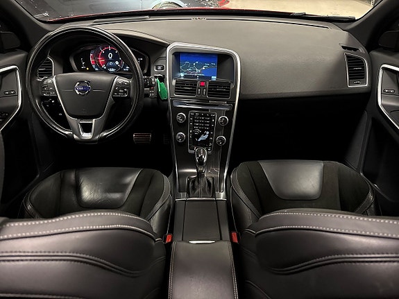 Volvo XC60 11 of 24