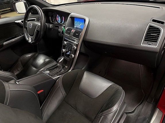 Volvo XC60 9 of 24