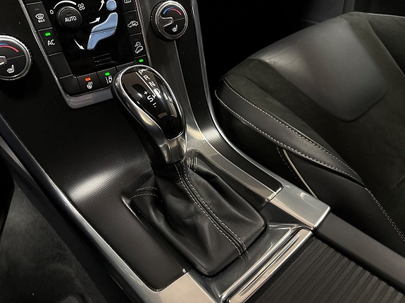 Volvo XC60 16 of 24