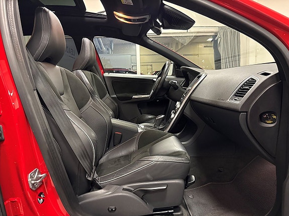 Volvo XC60 6 of 24