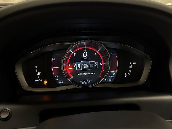 Volvo XC60 15 of 24