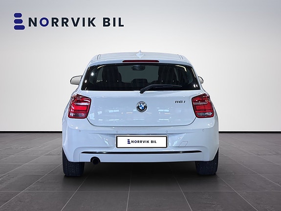 BMW 116i 7 of 29