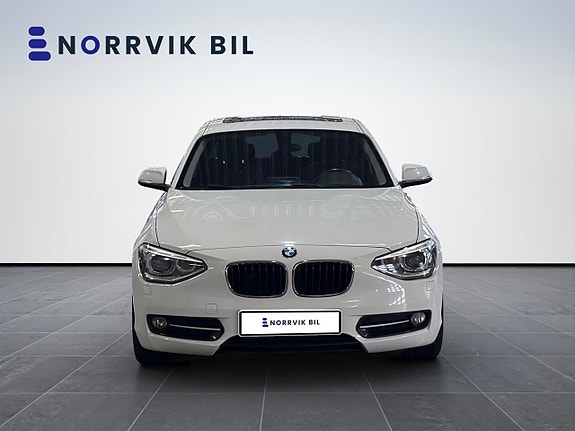 BMW 116i 2 of 29