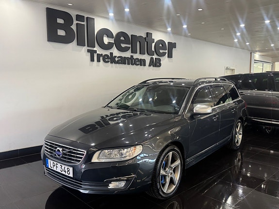 Volvo V70 2 of 16
