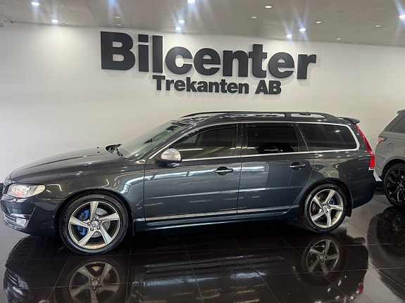 Volvo V70 3 of 16