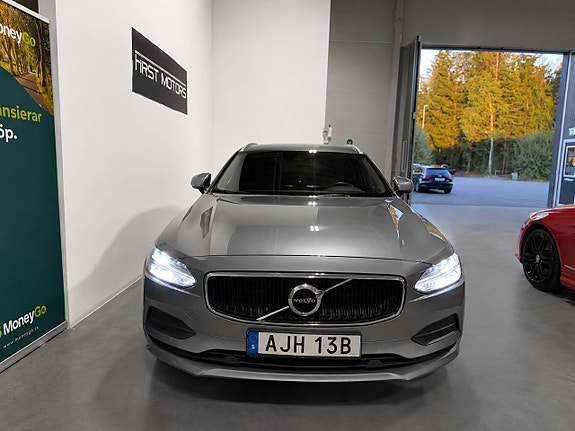 Volvo V90 3 of 17