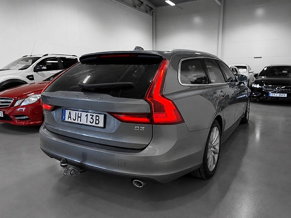 Volvo V90 8 of 17