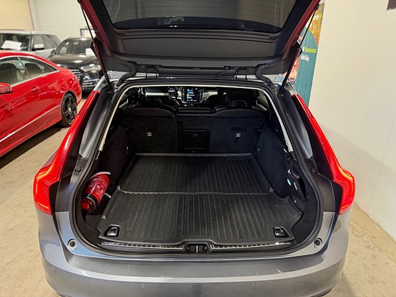 Volvo V90 9 of 17