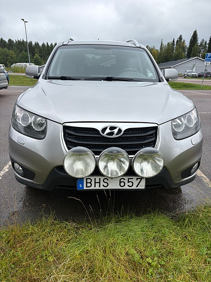 Hyundai Santa Fe 2 of 4