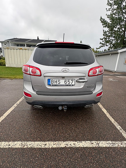 Hyundai Santa Fe 3 of 4