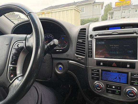 Hyundai Santa Fe 4 of 4