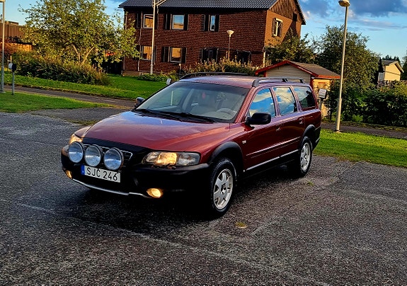 Volvo XC70 6 of 16