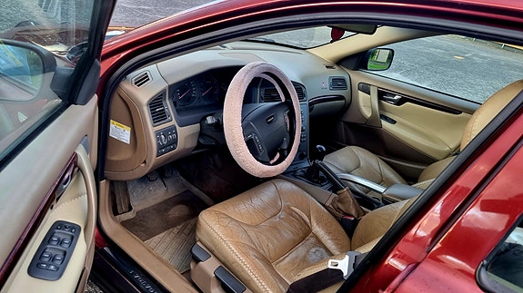 Volvo XC70 8 of 16