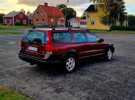 Volvo XC70 7 of 16
