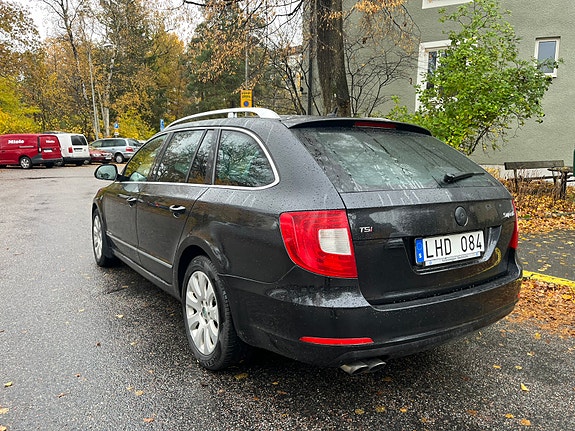 Skoda Superb 3 of 7
