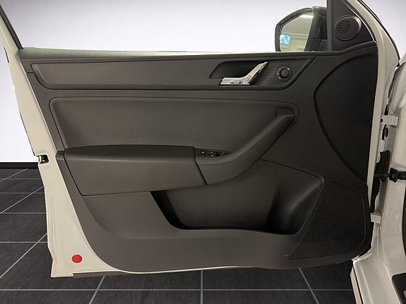 Skoda Rapid Spaceback 11 of 17
