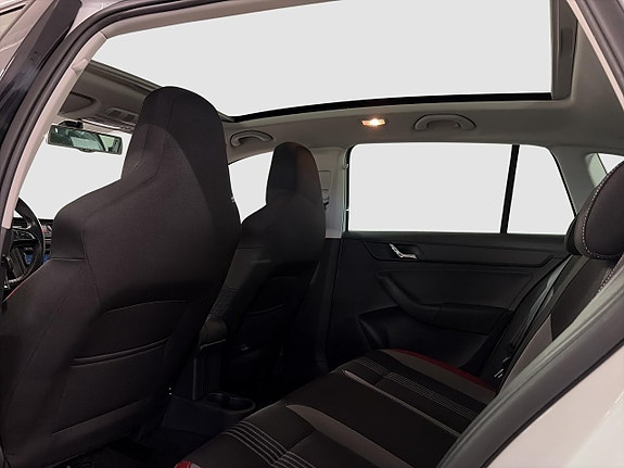 Skoda Rapid Spaceback 13 of 17