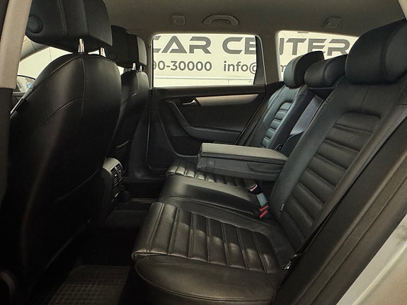 Volkswagen Passat Alltrack 23 of 26