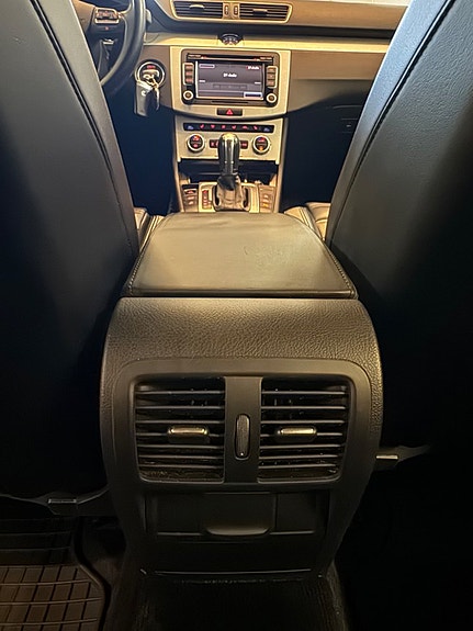 Volkswagen Passat Alltrack 20 of 26
