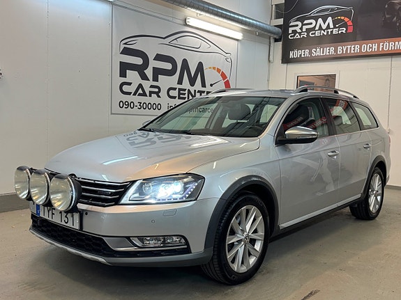 Volkswagen Passat Alltrack 3 of 26