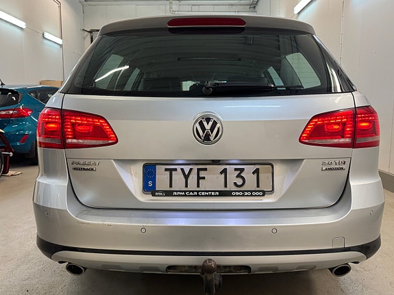 Volkswagen Passat Alltrack 7 of 26