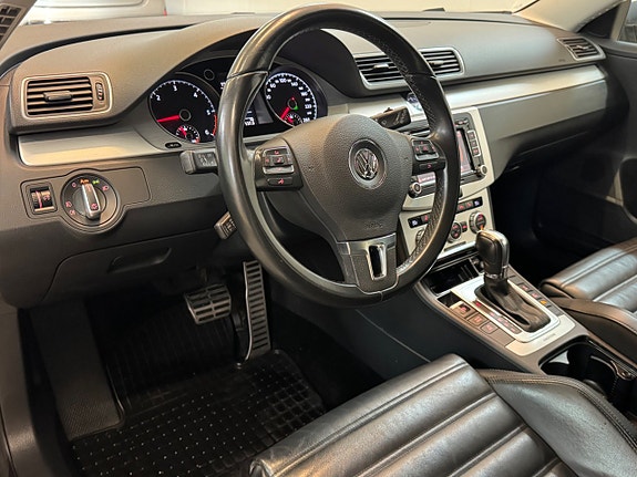 Volkswagen Passat Alltrack 8 of 26