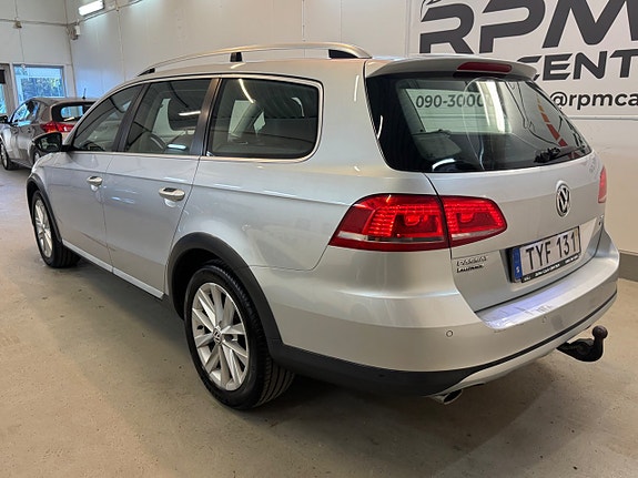 Volkswagen Passat Alltrack 5 of 26