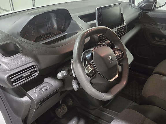 Peugeot Partner 8 of 12