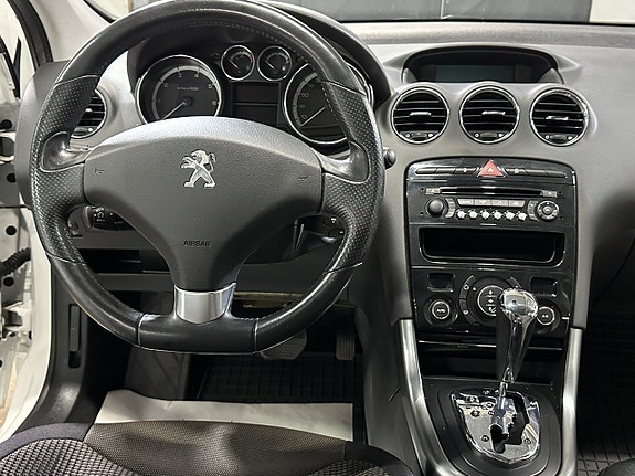 Peugeot 308 14 of 30