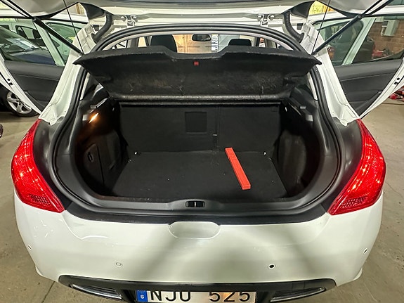 Peugeot 308 27 of 30