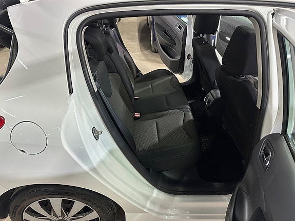 Peugeot 308 12 of 30