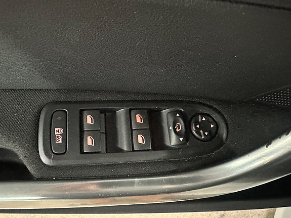 Peugeot 308 23 of 30