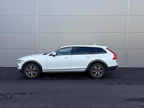 Volvo V90 Cross Country 3 of 4