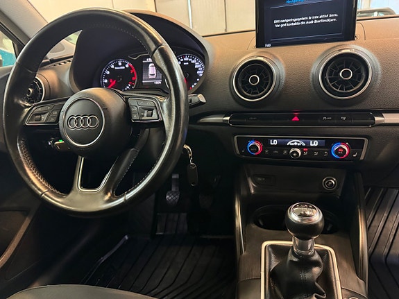 Audi A3 10 of 21