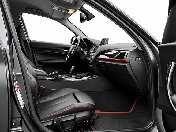 BMW 118d 9 of 11