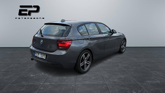 BMW 118d 5 of 11