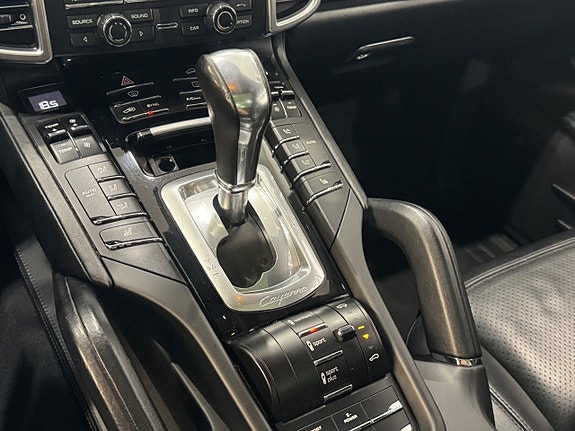 Porsche Cayenne S 14 of 15