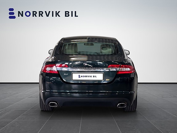 Jaguar XF 7 of 29