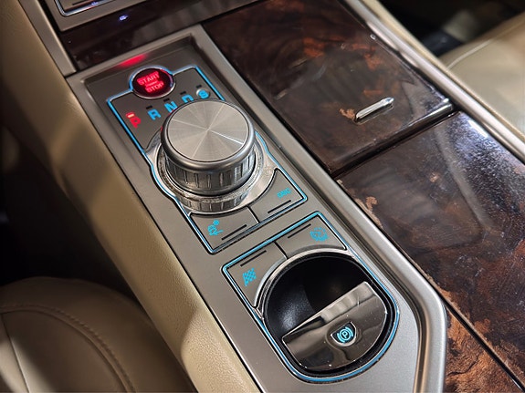 Jaguar XF 27 of 29