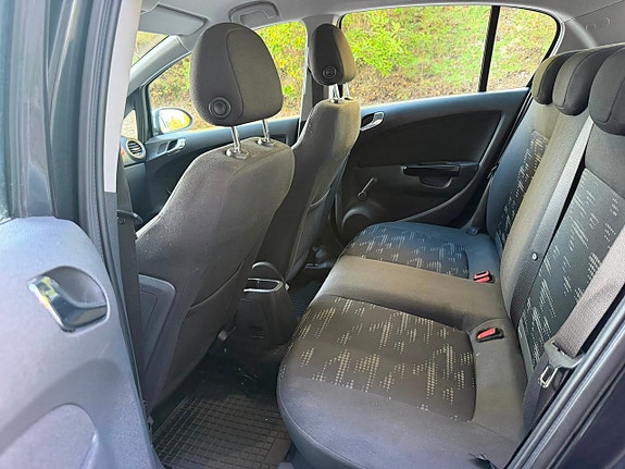 Opel Corsa 12 of 15